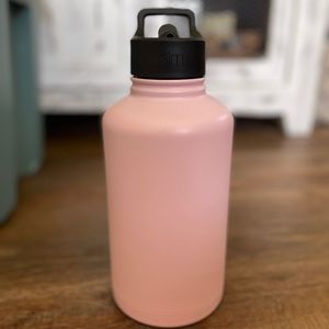Simple modern 64oz water bottle